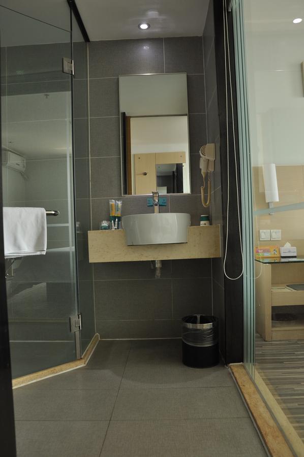 City Comfort Inn Wuhan Caidian Square Екстер'єр фото